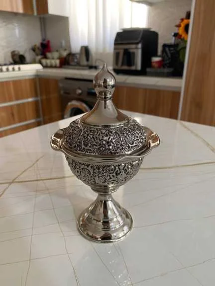 قندان مسی پایه دار شاه عباسی با آبکاری...