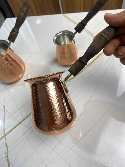 قهوه جوش مسی دسته چوبی سایز متوسط