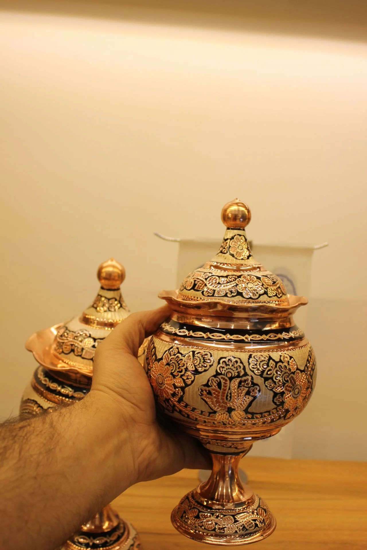 شکلات خوری مسی نقره کوب