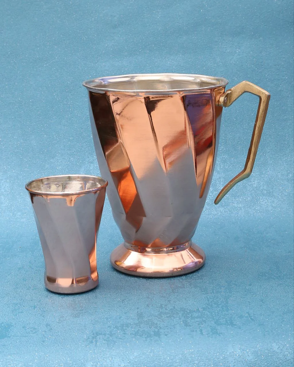 پارچ مسی پیچی