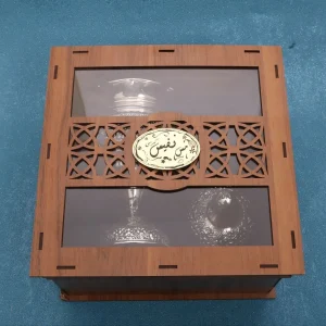 قندان پایه دار گلسا با آبکاری کروم همراه با جعبه سه بعدی چوبی