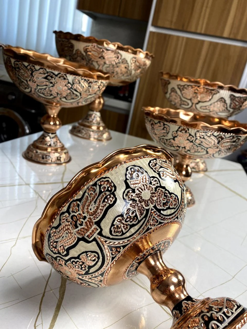 شکلات خوری مسی نقره کوب