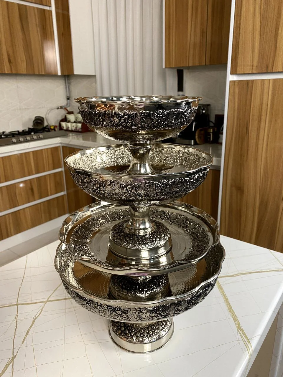 سرویس پذیرایی مسی گلبرگ که گل با آبکاری کروم